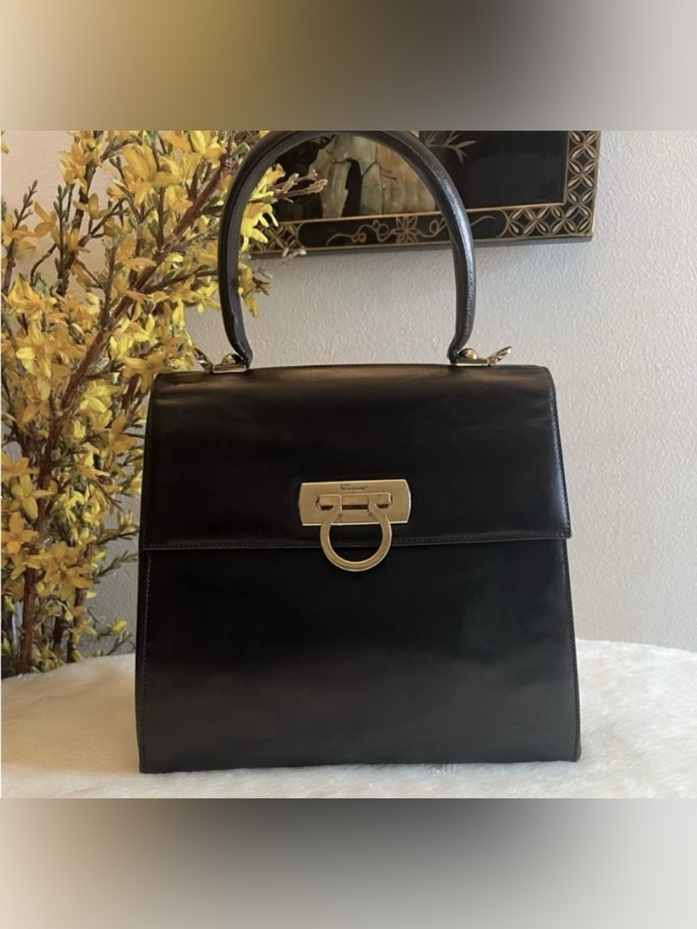 🩷Salvatore Ferragamo Black Leather Top-Handle Satchel with Gold Hardware🩷